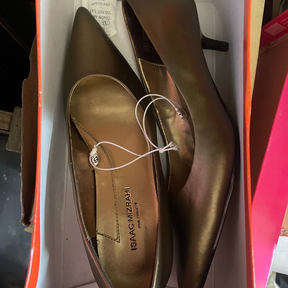 Isaac Mizrahi Shimmering Gold Heels